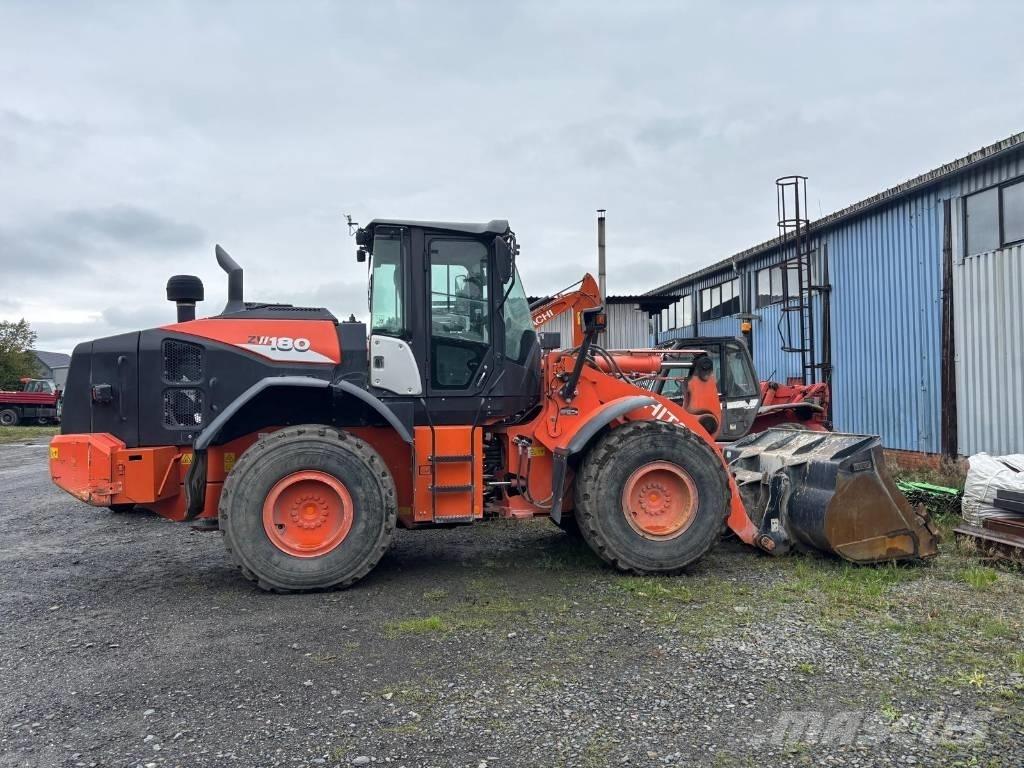 Hitachi ZW180-6 لوادر بعجل