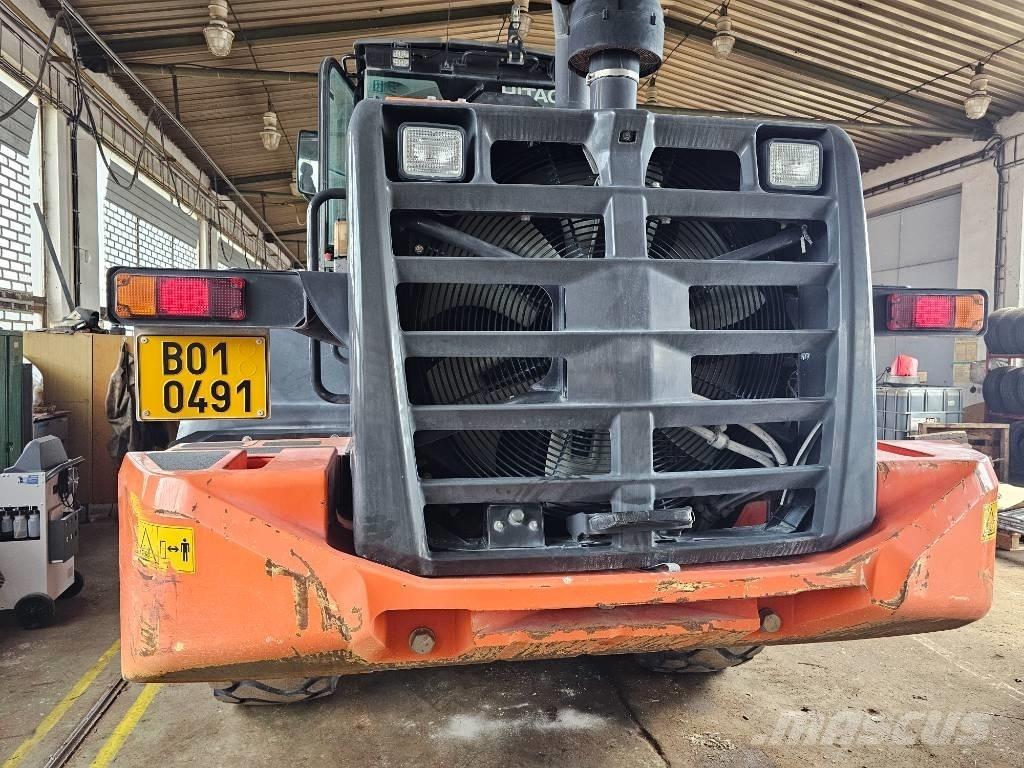 Hitachi ZW180-6 لوادر بعجل