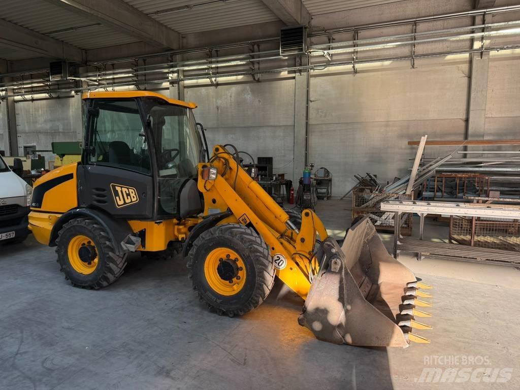 JCB 406 لوادر بعجل