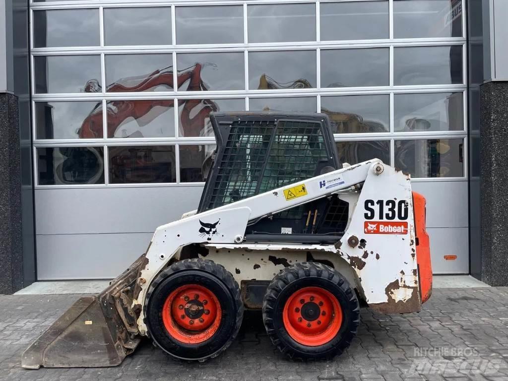 Bobcat S130 لوادر انزلاقية التوجيه