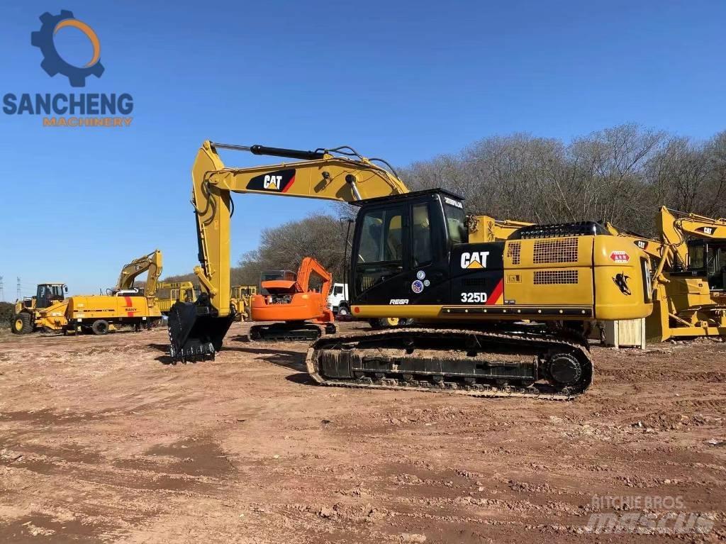 CAT 325 D حفارات زحافة
