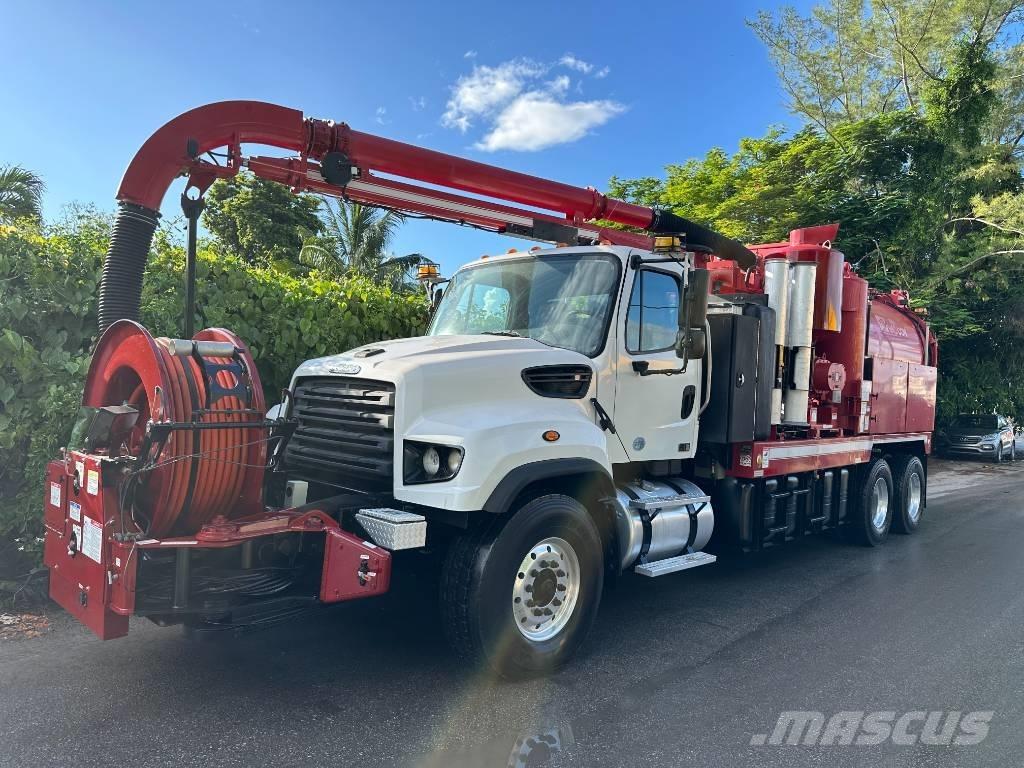 Freightliner 114 SD شاحنات مزدوجة / خلخلة