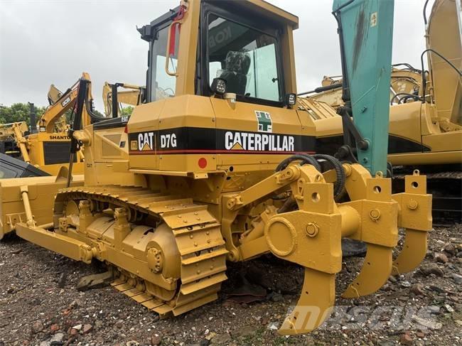 CAT D 7 G LGP بلدوزرات مجنزرة