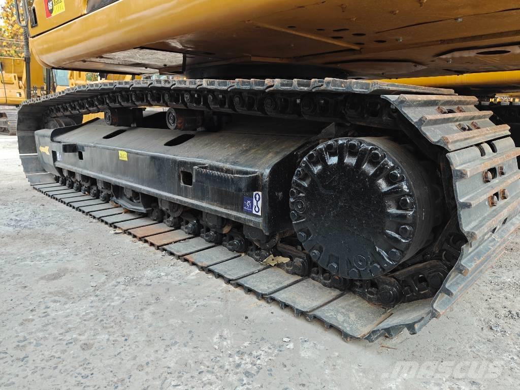 CAT 320 C L حفارات زحافة