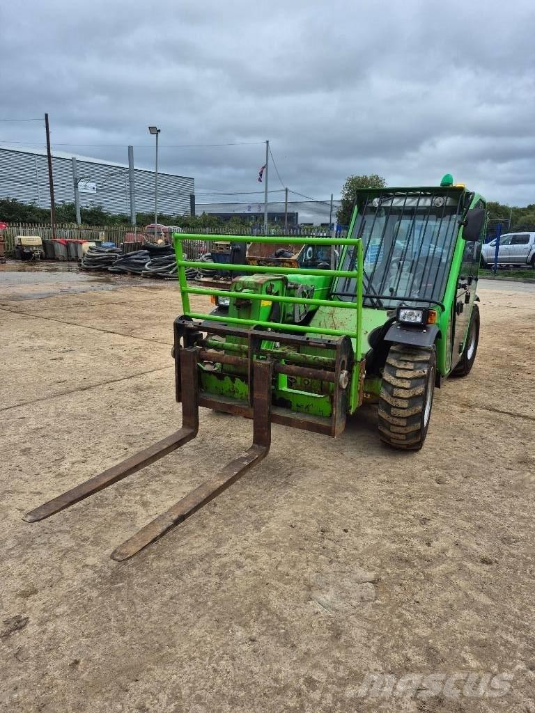 Merlo P 25.6 مناولات متداخلة