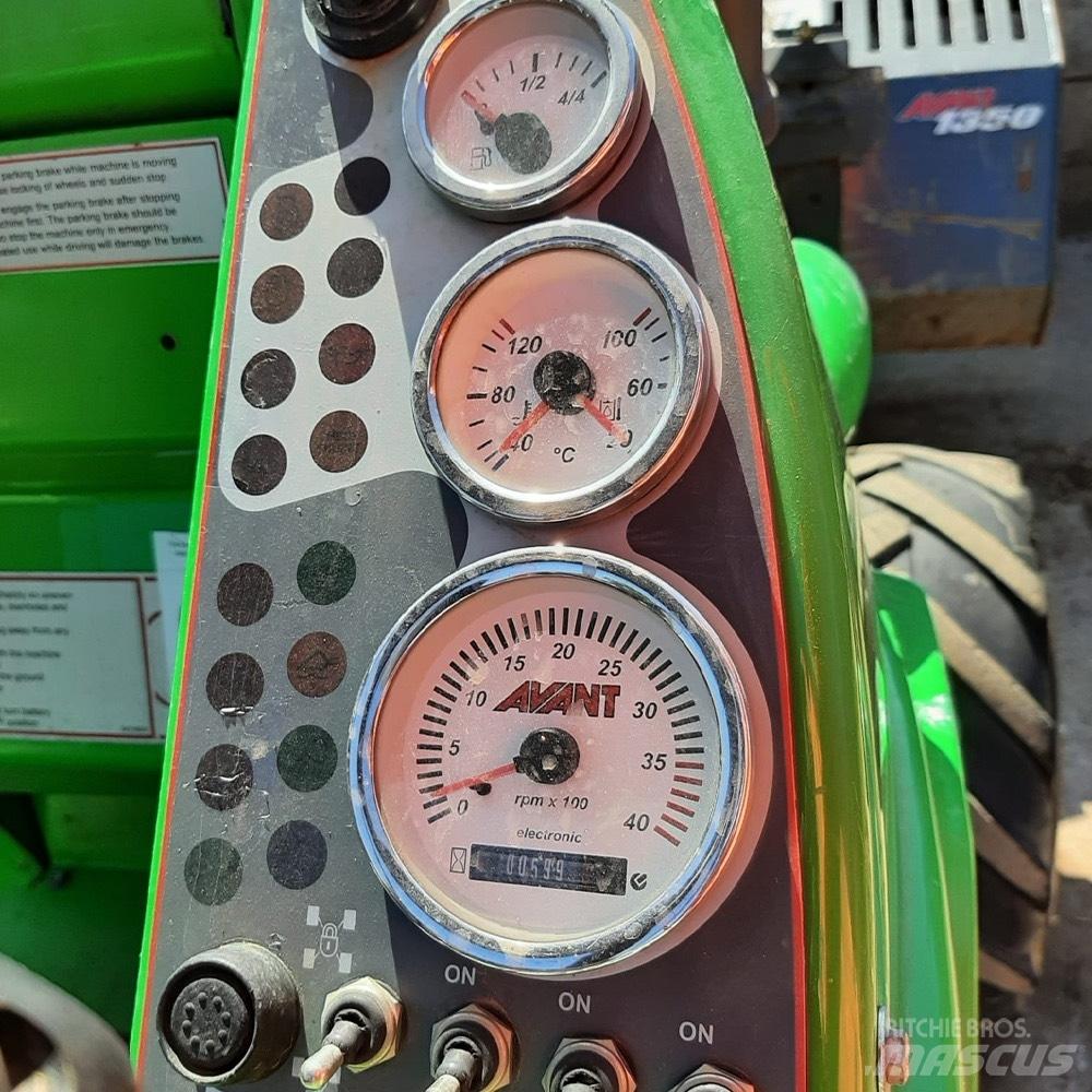 Avant 635 لوادر متعددة الأغراض
