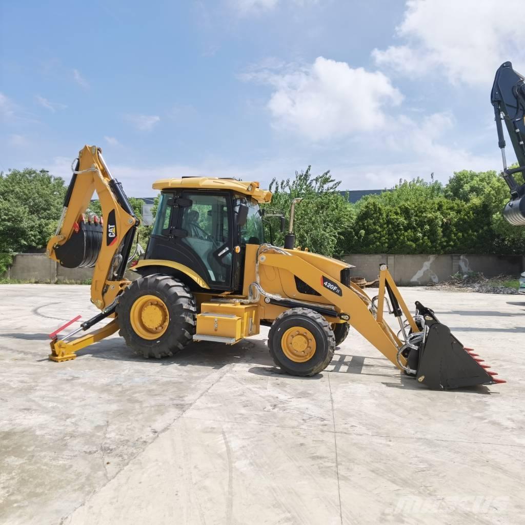 CAT 420 F لوادر ذات جرافات عكسية