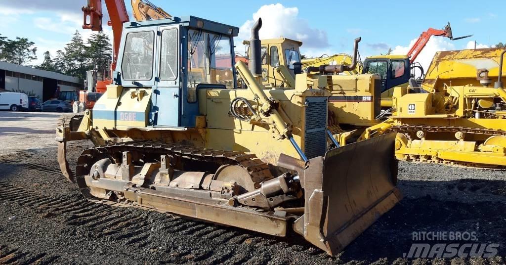 Komatsu D58E-1 بلدوزرات مجنزرة