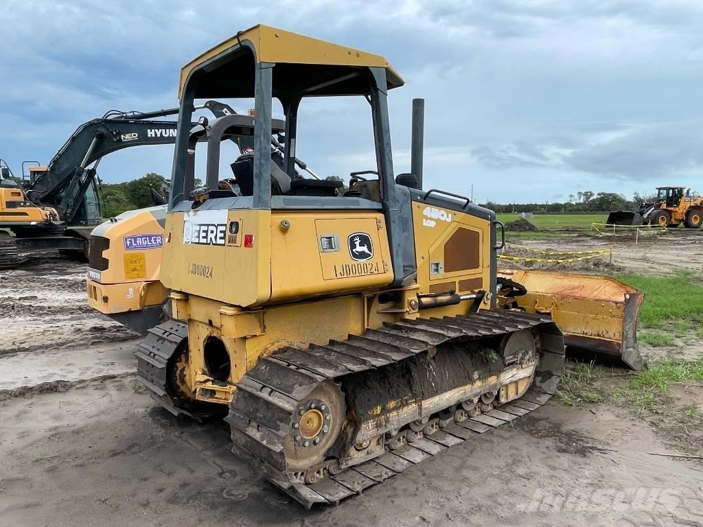 DEERE 450J LGP بلدوزرات مجنزرة