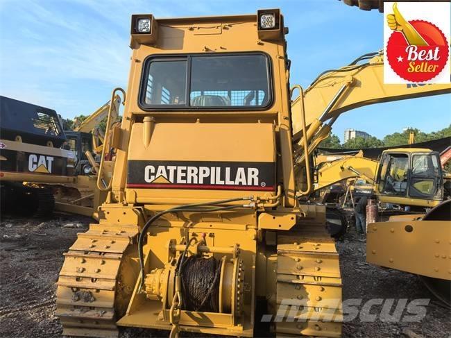 CAT D 6 D بلدوزرات مجنزرة