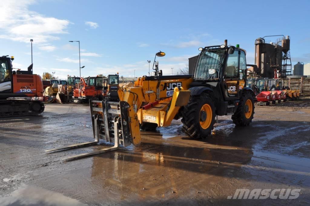JCB 540-140 مناولات متداخلة