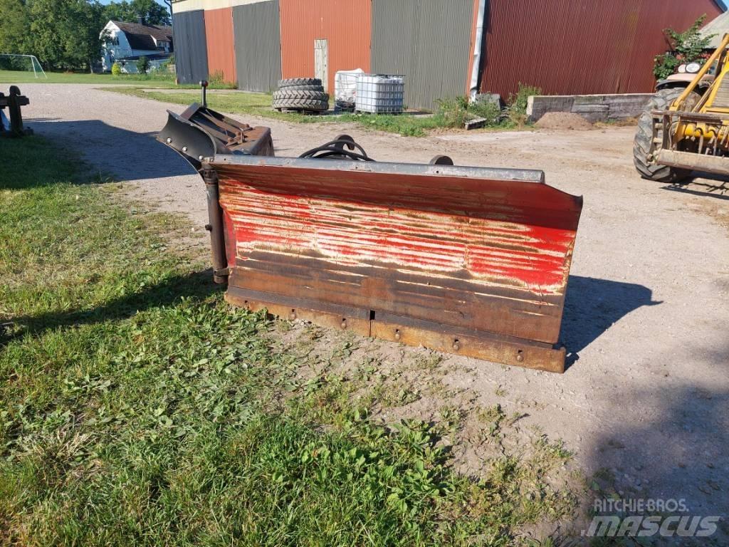 Vreten Vikplog حراثات ونصول الجليد