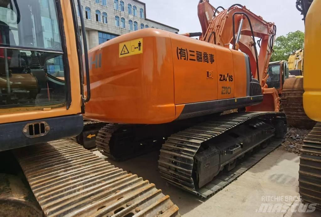 Hitachi ZX 210 حفارات زحافة