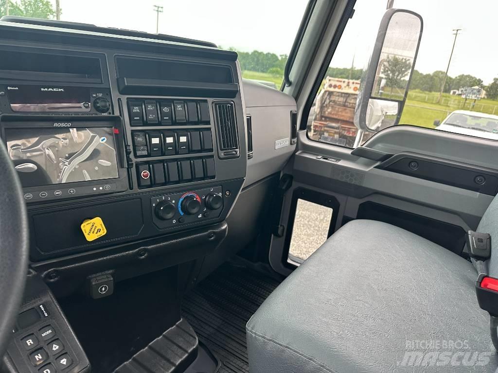 Mack MD7 شاحنات المخلفات