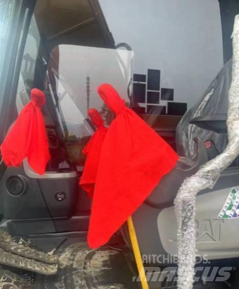 CAT 313GC حفارات زحافة