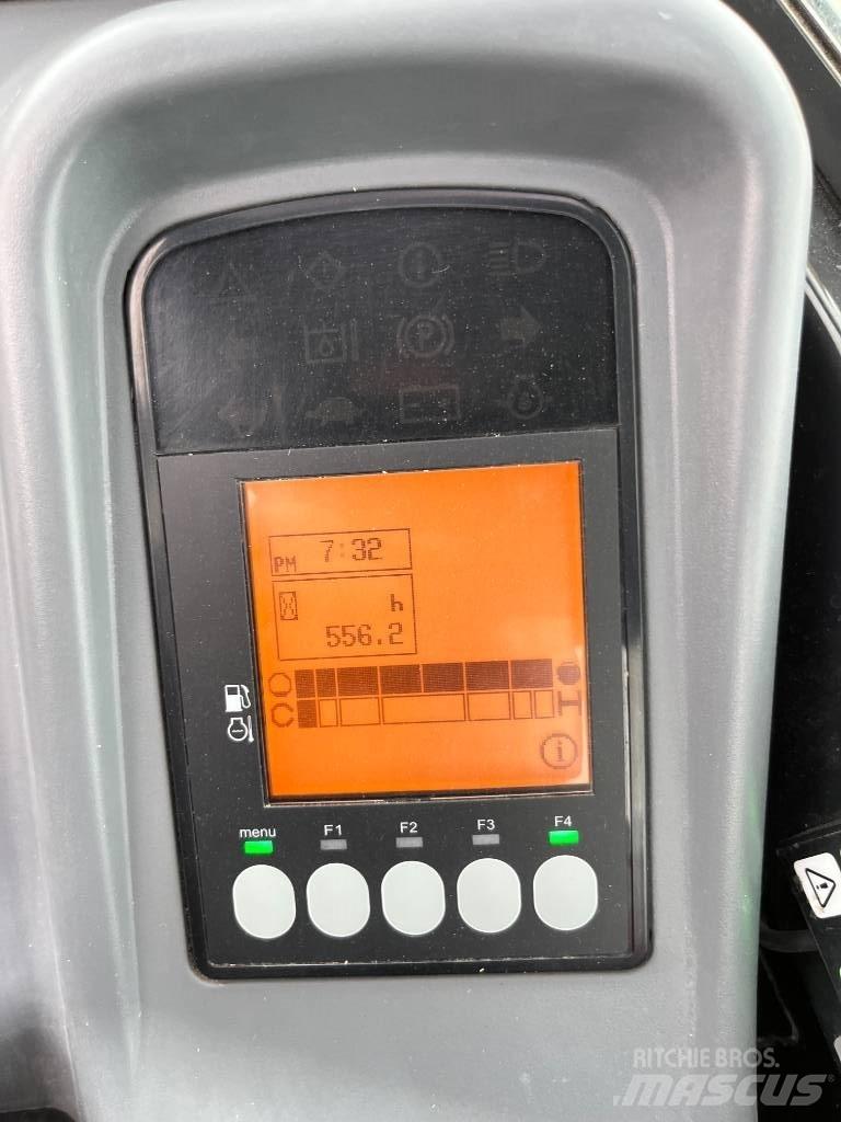 Yanmar Vio 33-6 حفارات صغيرة أقل من 7 طن (حفارات صغيرة)