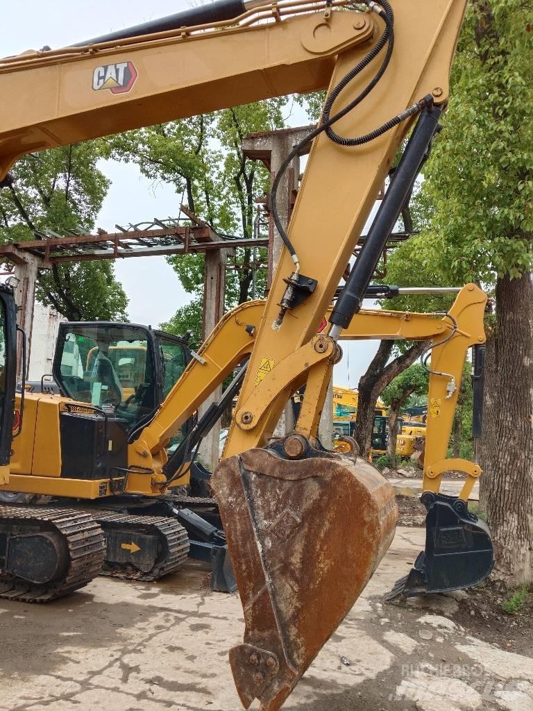 CAT 310 حفارات زحافة