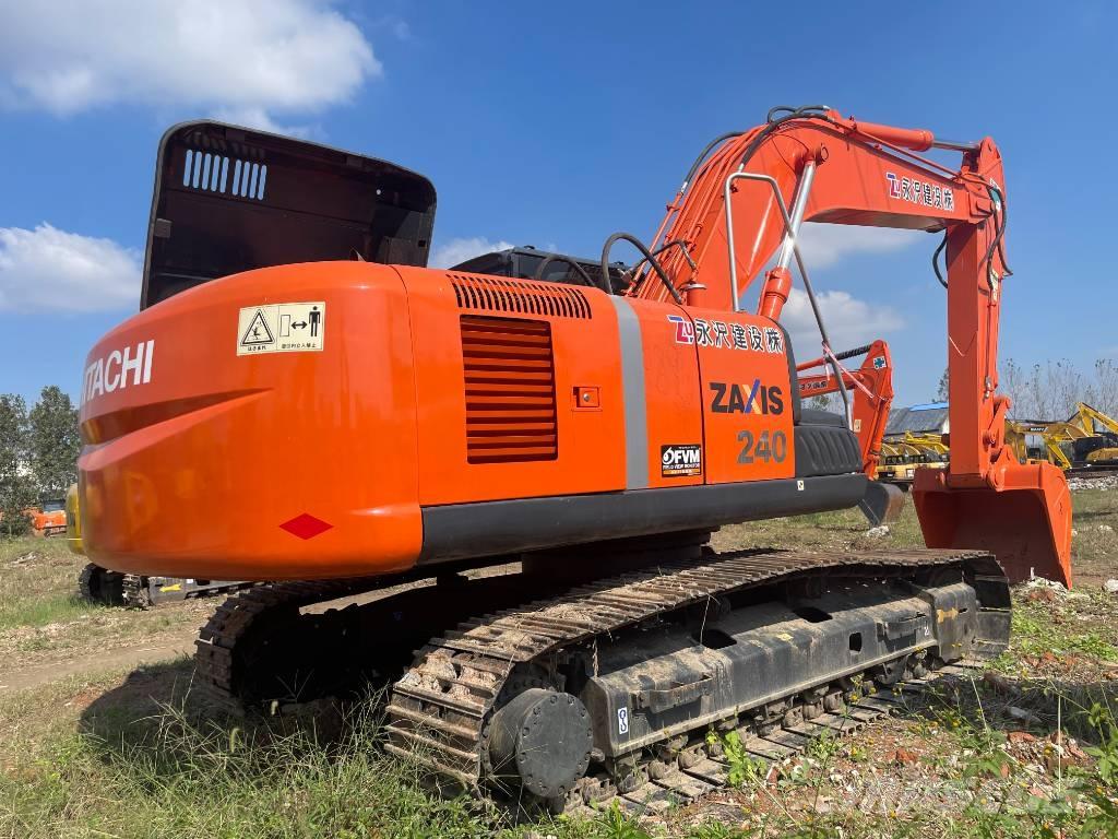 Hitachi ZX 240 حفارات زحافة