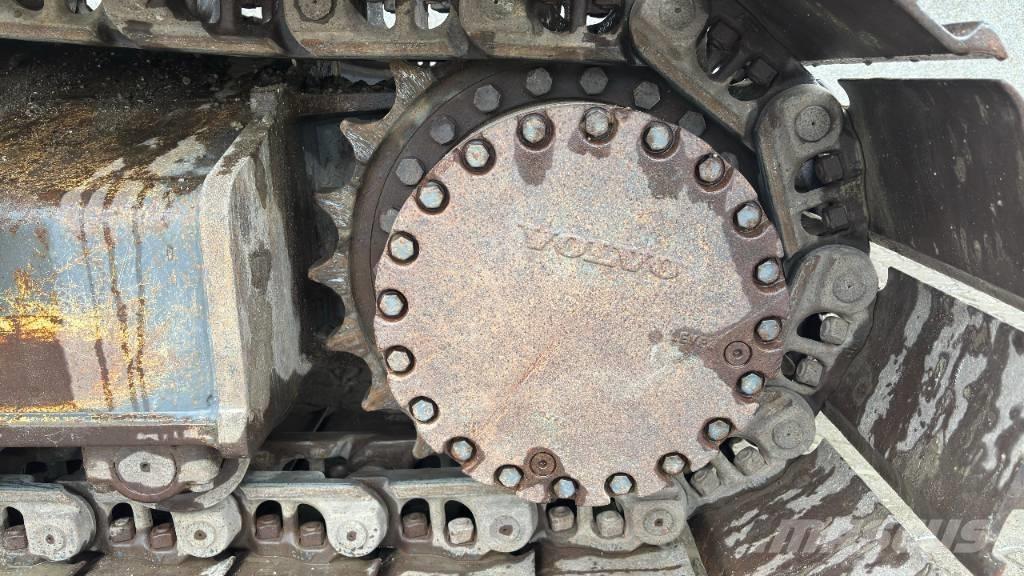 Volvo EC 250 EL حفارات زحافة