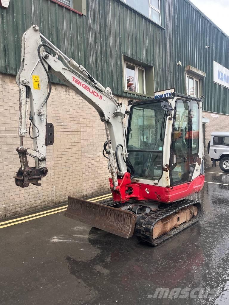 Takeuchi TB 228 حفارات صغيرة أقل من 7 طن (حفارات صغيرة)