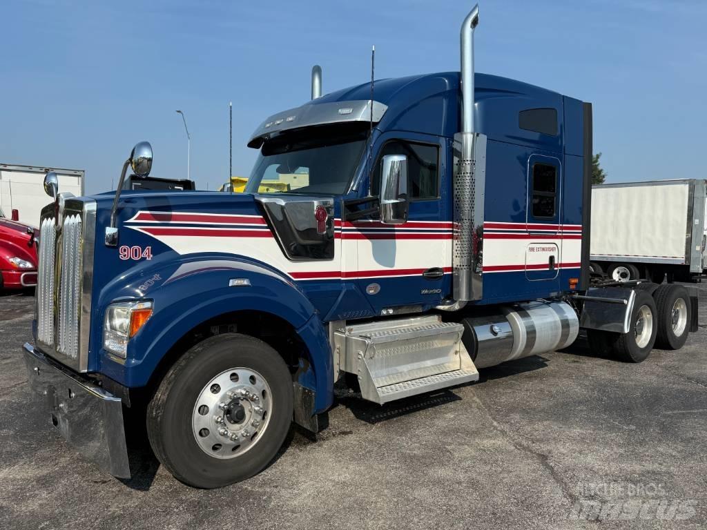 Kenworth W 990 وحدات الجر