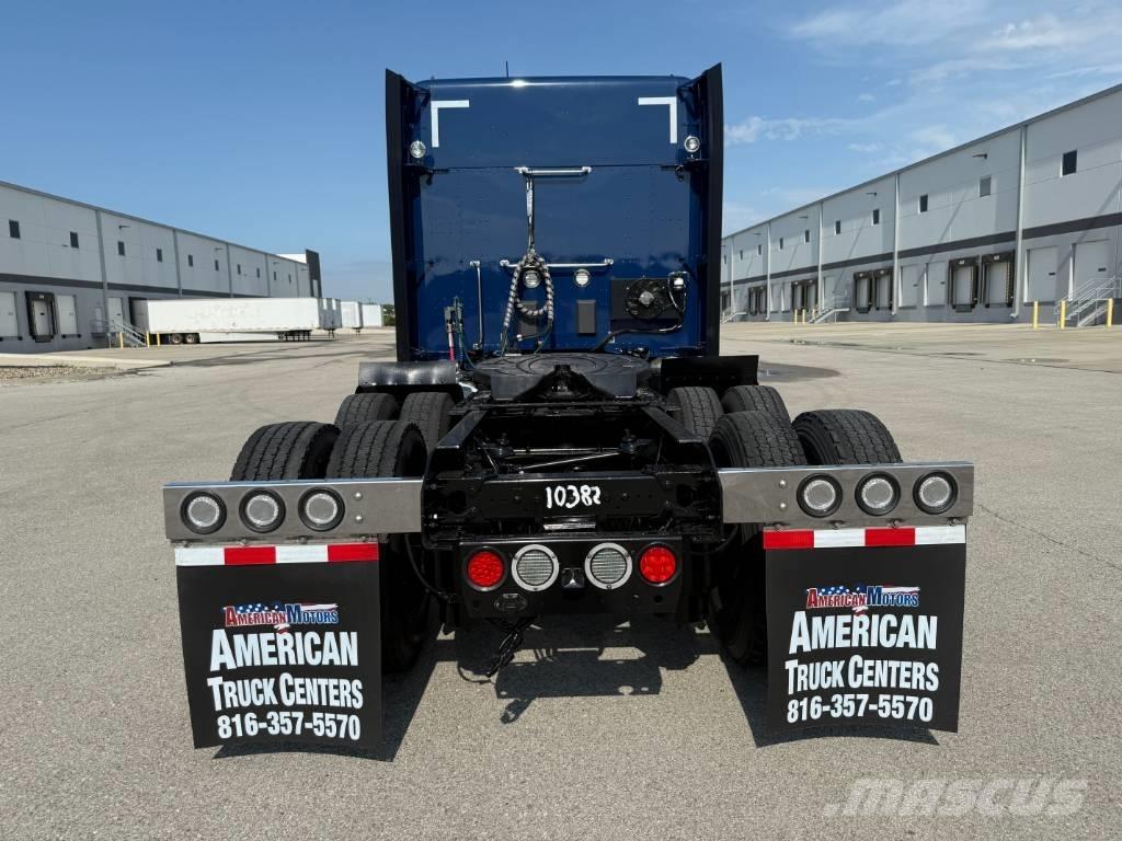 Kenworth W 990 وحدات الجر