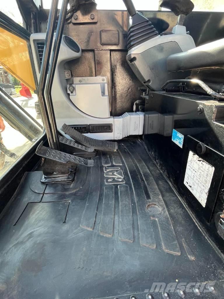 CAT 305.5 E2 حفارات صغيرة أقل من 7 طن (حفارات صغيرة)