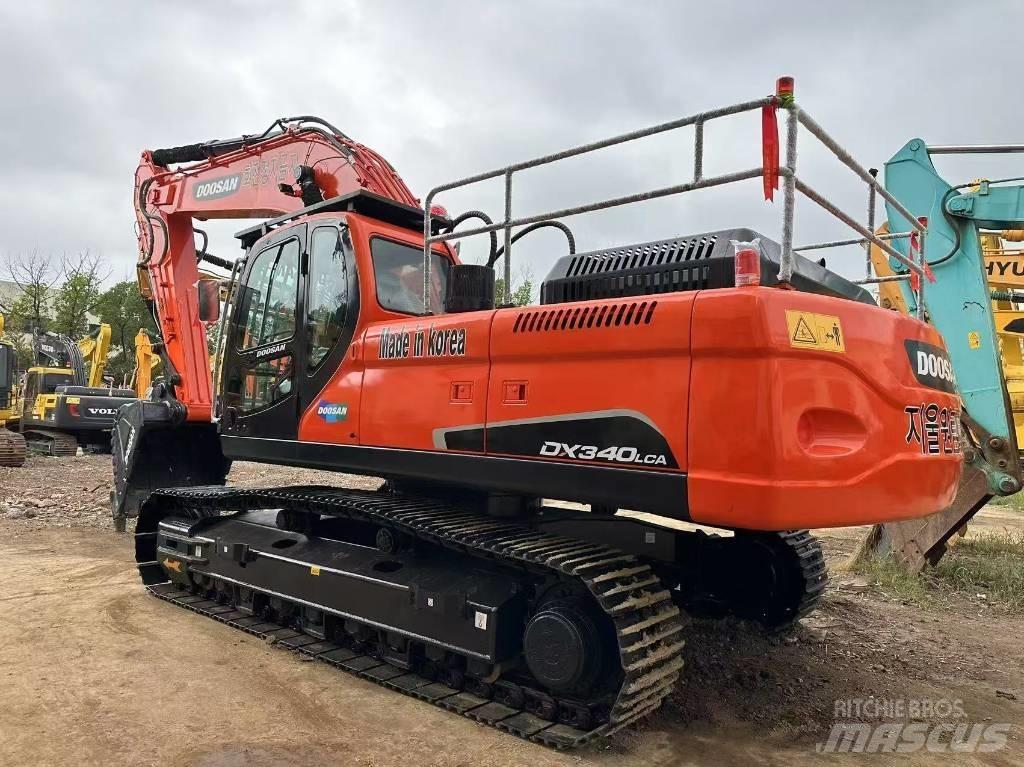 Doosan DX 340 LCA حفارات زحافة