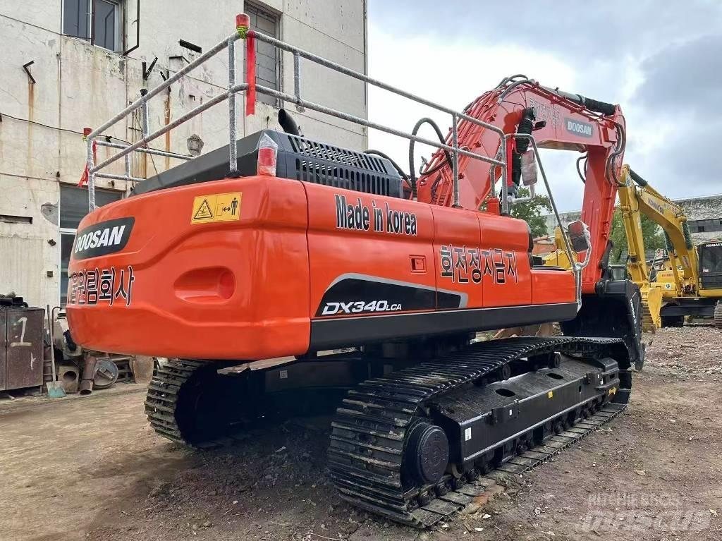 Doosan DX 340 LCA حفارات زحافة
