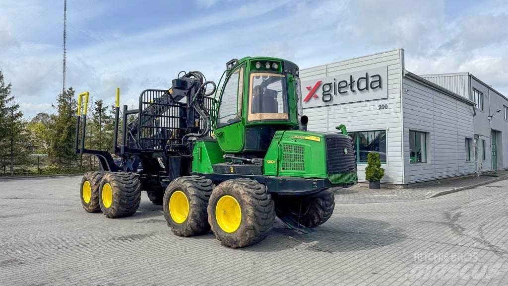 John Deere 1010 E شاحنات