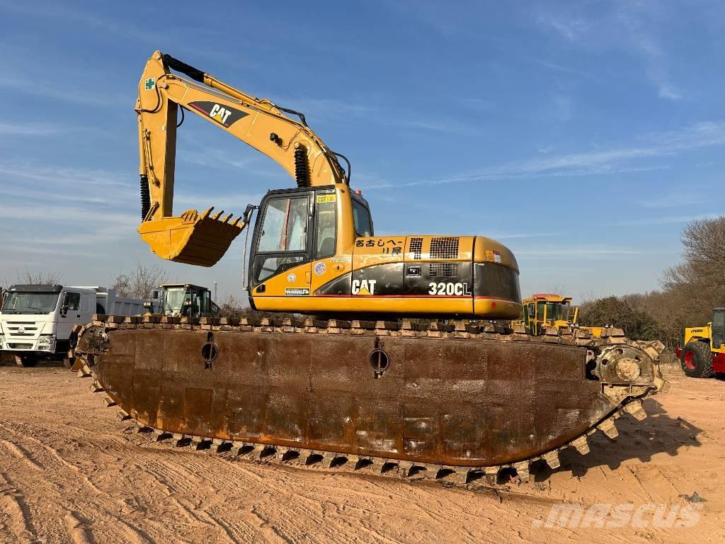 CAT 320 C L الحفارات البرمائية
