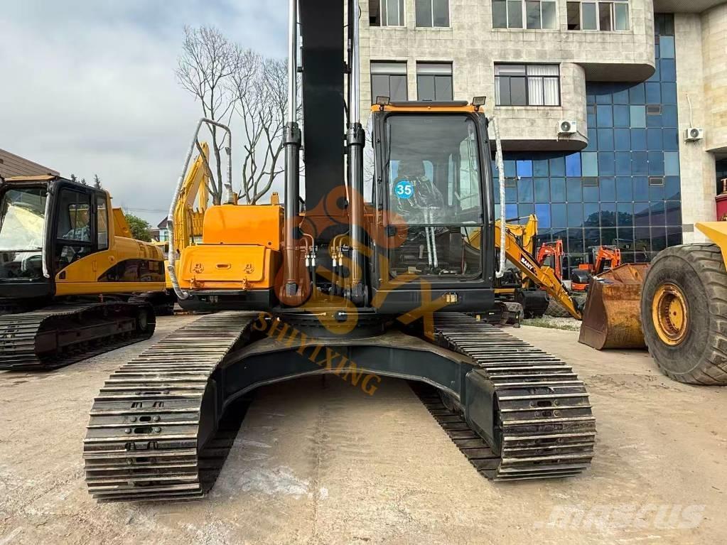 Hyundai R220-9s حفارات زحافة