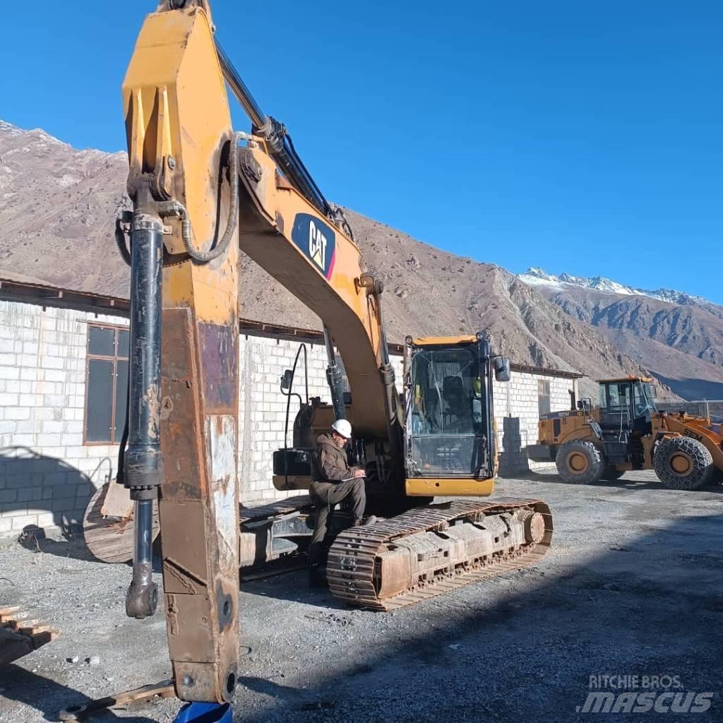 CAT 320D2 GC حفارات زحافة