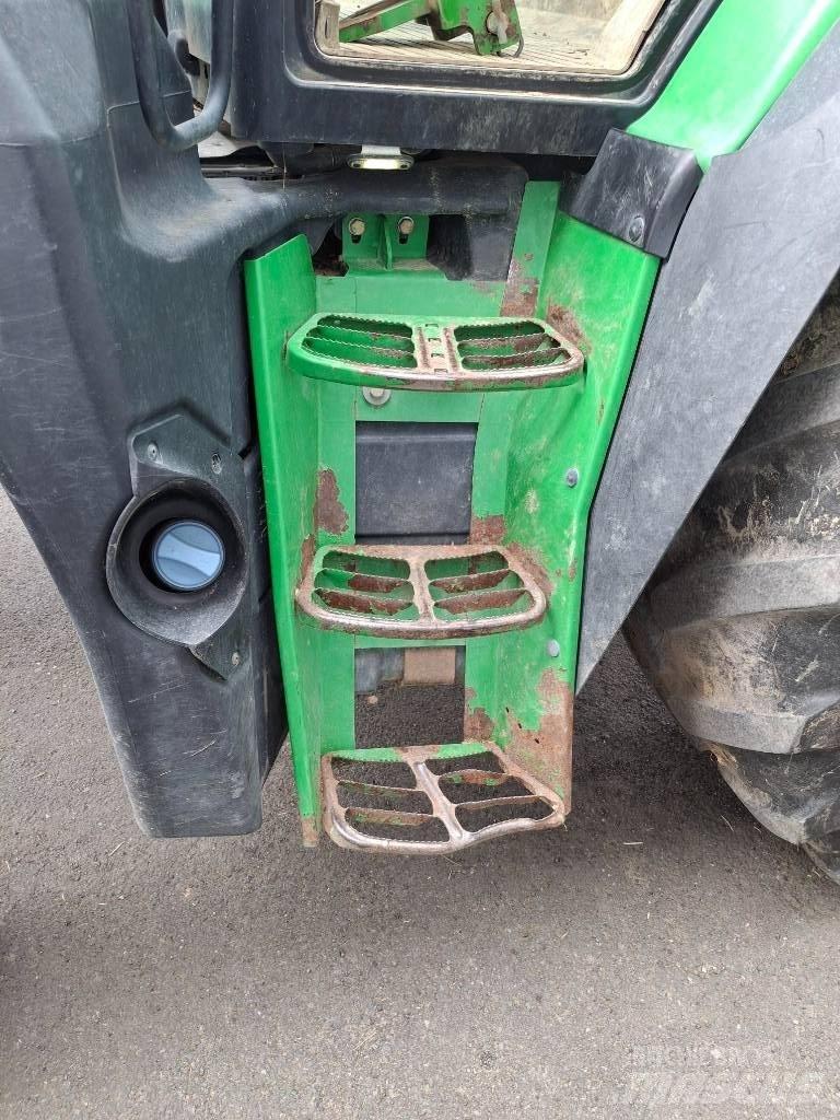 John Deere 6145 R الجرارات