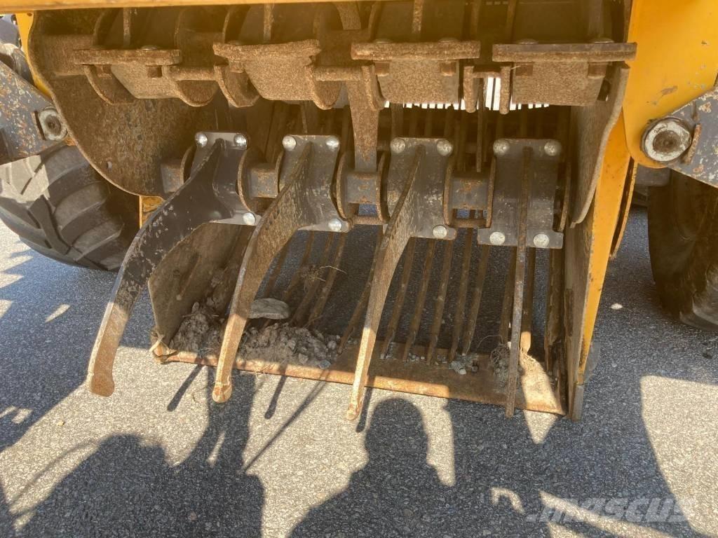 Elho Scorpio 710 أَدَاةٌ لِجمع الحجارة