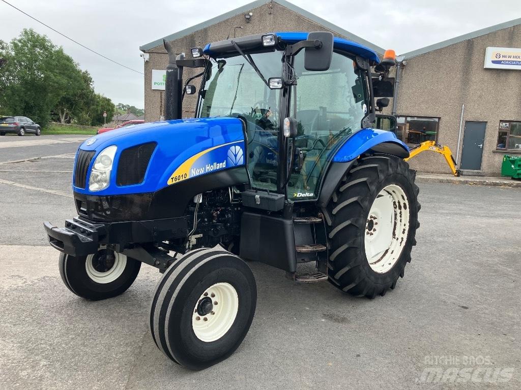 New Holland T6010 الجرارات