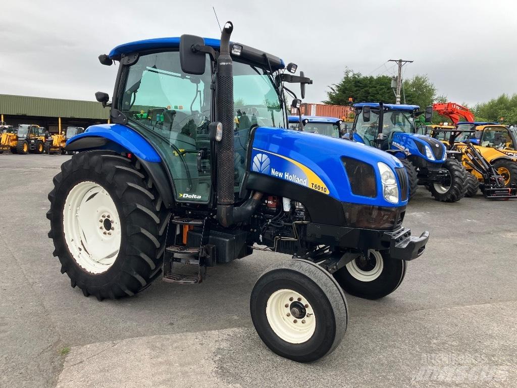 New Holland T6010 الجرارات
