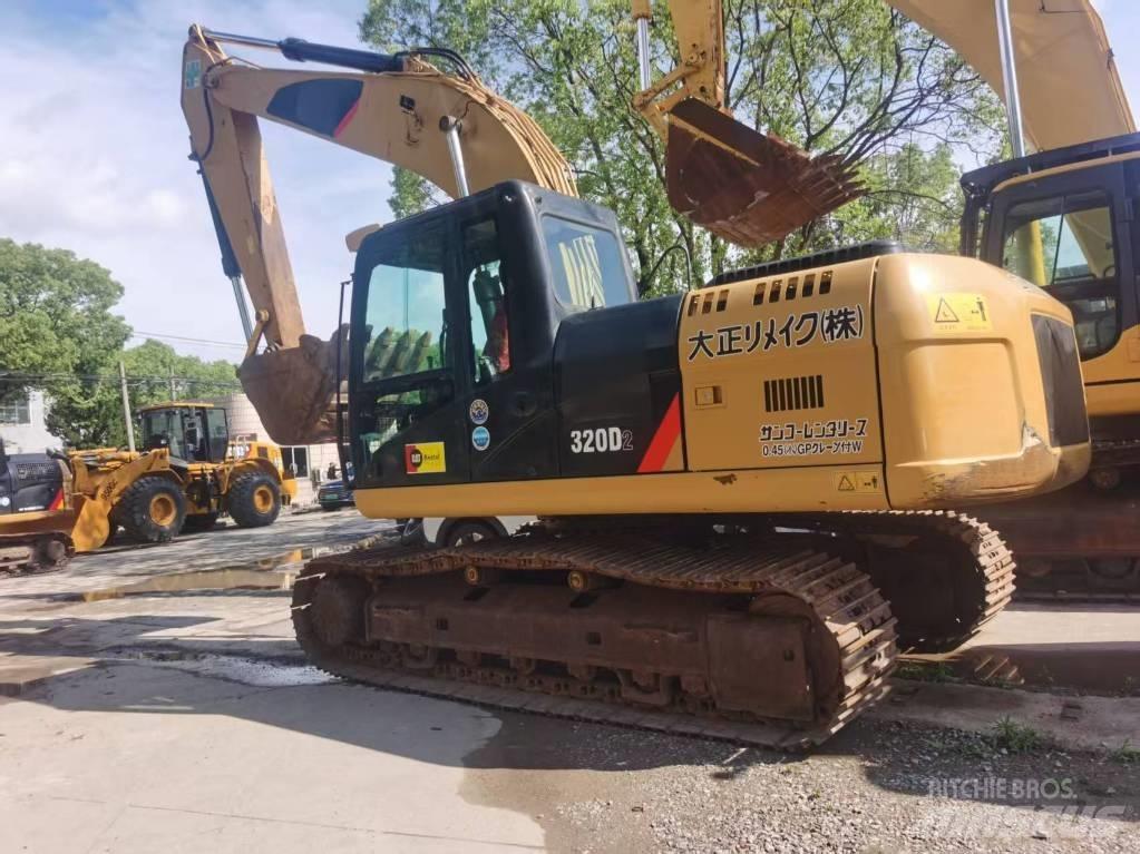 CAT 320 D2 حفارات وسط 7 طن - 12 طن