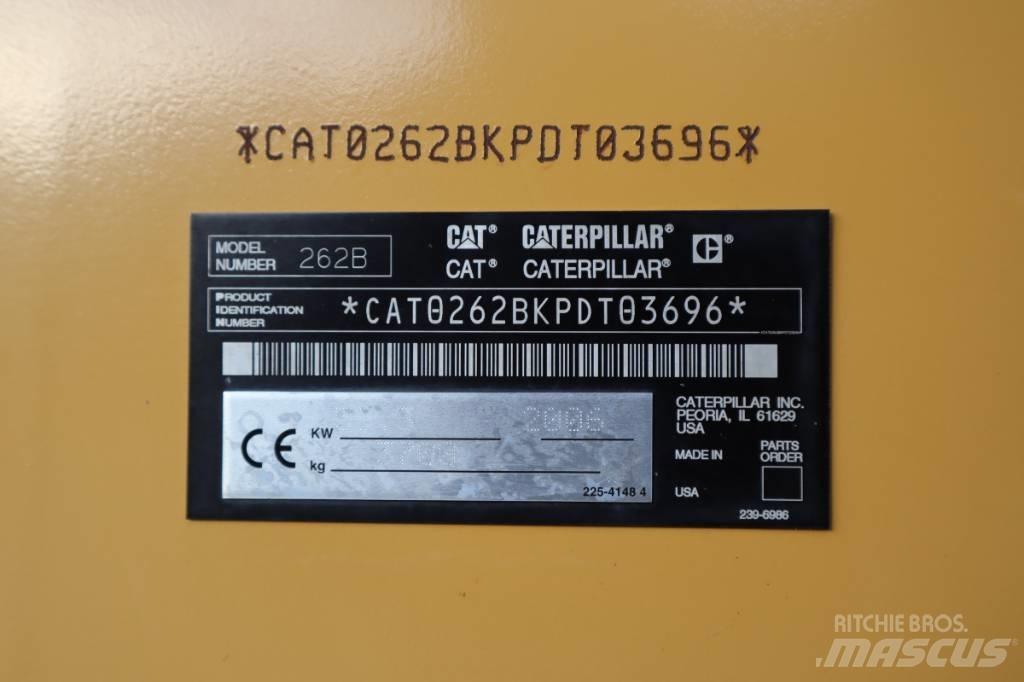 CAT 262B لوادر صغيرة
