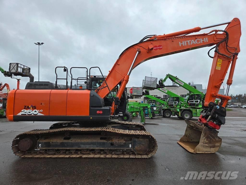 Hitachi ZX 250 LC-6 حفارات زحافة