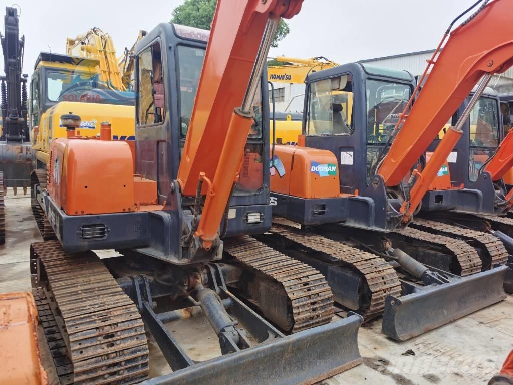 Doosan DH 55 حفارات صغيرة أقل من 7 طن (حفارات صغيرة)