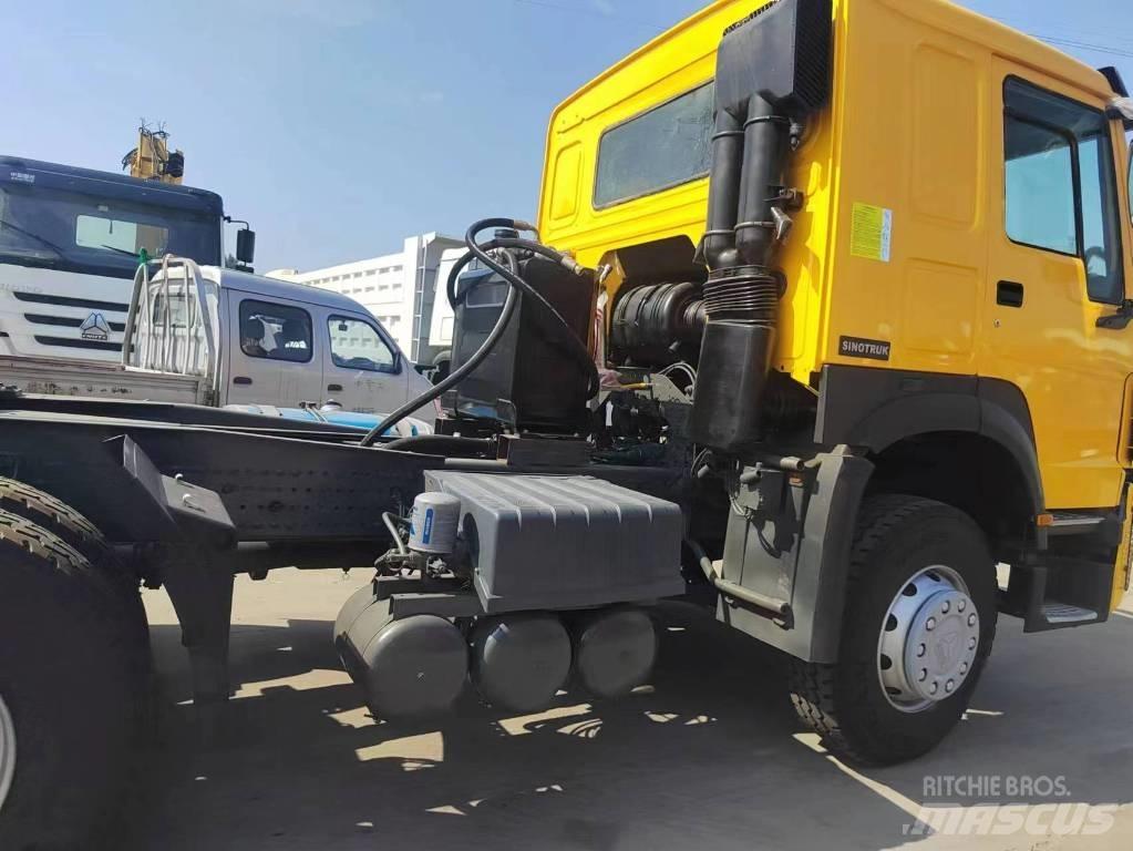 Howo Tractor  420 وحدات الجر