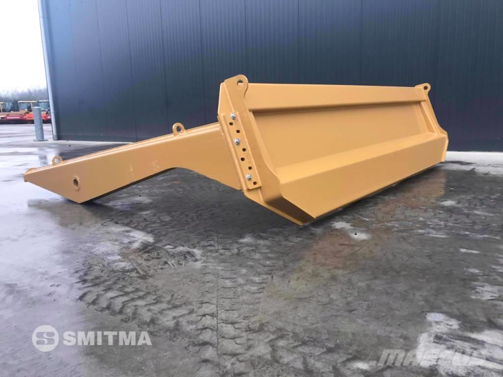 CAT 745C بوابات خلفية