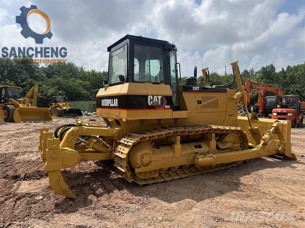 CAT D6G بلدوزرات مجنزرة