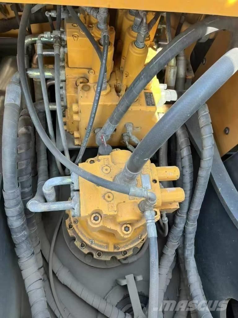 Hyundai 215VS حفارات زحافة