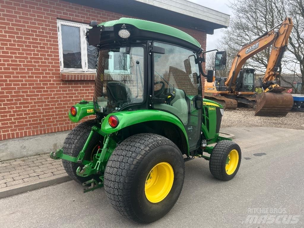 John Deere 3046 R جرارات مدمجة