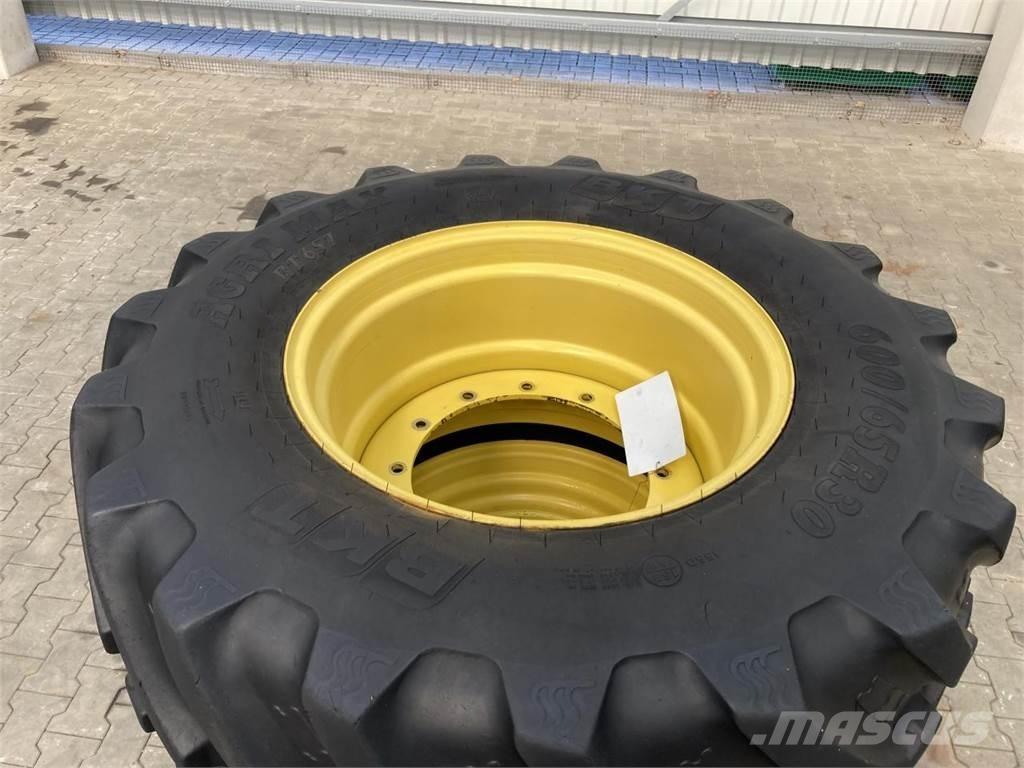 BKT 600/65R30 الإطارات والعجلات والحافات