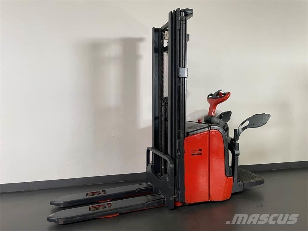 Linde L14AP معدات التكديس الجوالة