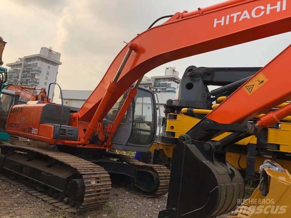 Hitachi ZX 200-5 حفارات زحافة