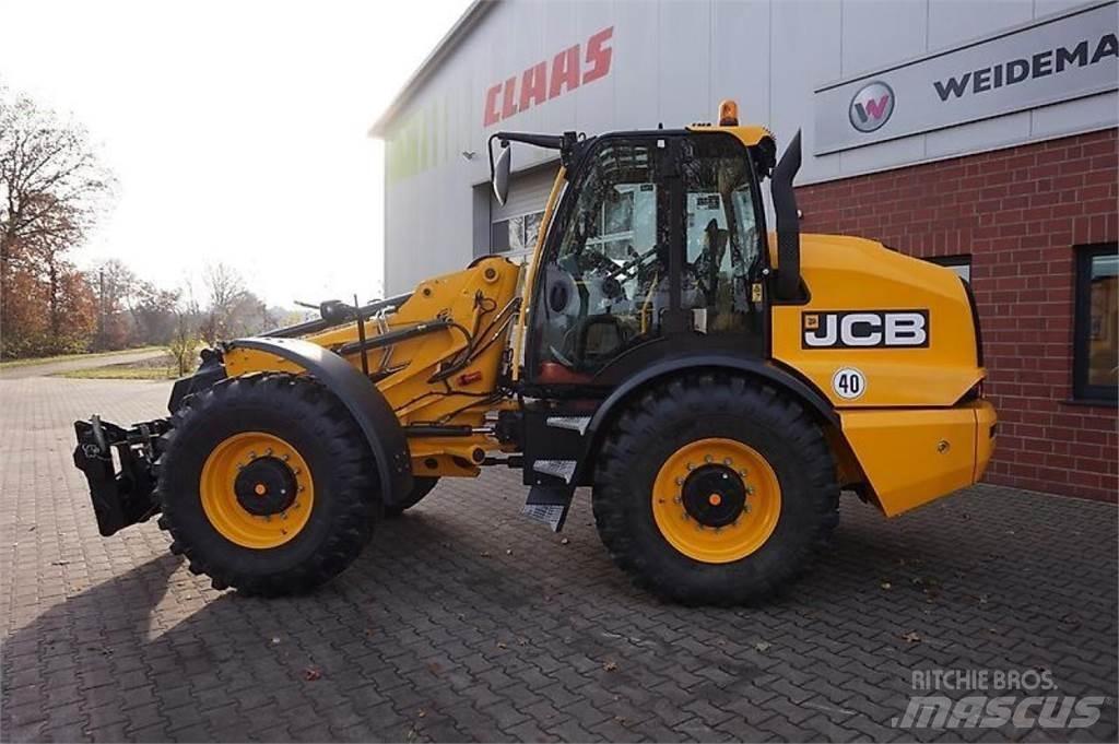 JCB tm 420 a sv معدات مناولة لأغراض الزراعة